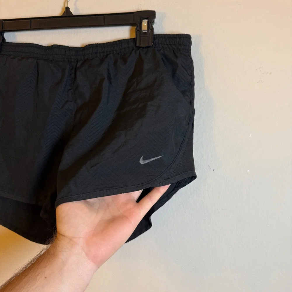 Nike Dri-FIT Mens Running Shorts Black Chevron‎ Pattern Zipper Pocket Small